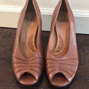 Sofft brown heels